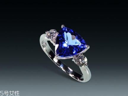 坦桑石有收藏价值吗?坦桑石很值得收藏 坦桑石有收藏价值吗?坦桑石很值得收藏