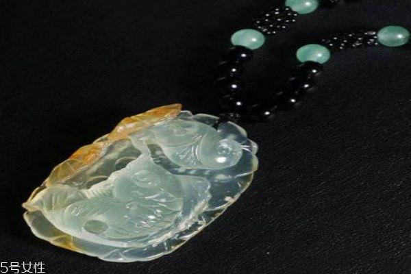 岫岩玉是什么呢 岫岩玉有什么功效呢 岫岩玉是什么呢 岫岩玉有什么功效呢