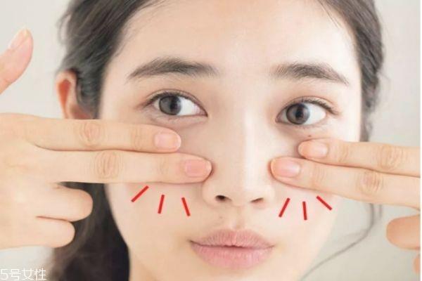 遮瑕膏怎么洗掉 遮瑕膏需要卸除 遮瑕膏怎么洗掉 遮瑕膏需要卸除