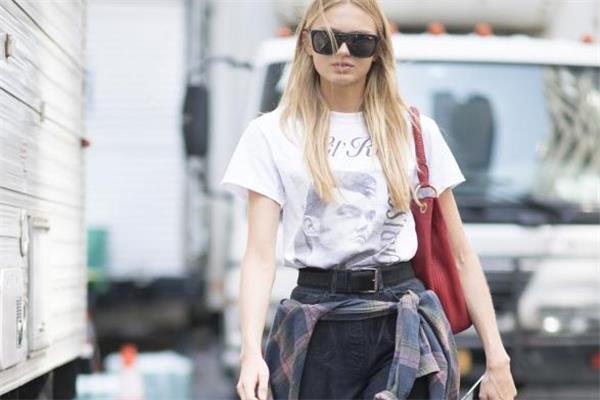 纯棉t恤发黄怎么办 不要使用漂白液 纯棉t恤发黄怎么办 不要使用漂白液