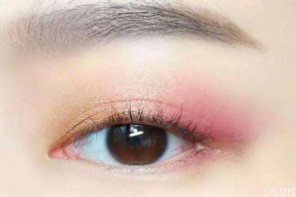 改善下垂眼的眼影画法 改善下垂眼眼妆要这么化 改善下垂眼的眼影画法 改善下垂眼眼妆要这么化