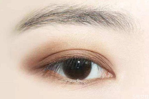 改善下垂眼的眼影画法 改善下垂眼眼妆要这么化 改善下垂眼的眼影画法 改善下垂眼眼妆要这么化