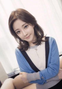 ​人红是非多, LOL冯提莫深陷“吞物门”风波, 网友: 这是躺枪!