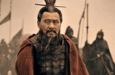 ​曹操大权在握，为何没有篡位称帝呢？