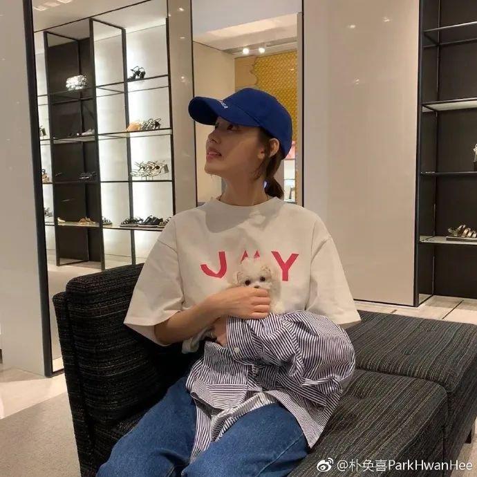 拥有这张18岁清纯女大学生脸的本尊,居然是8岁孩子的妈!