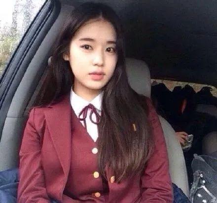 拥有这张18岁清纯女大学生脸的本尊,居然是8岁孩子的妈!