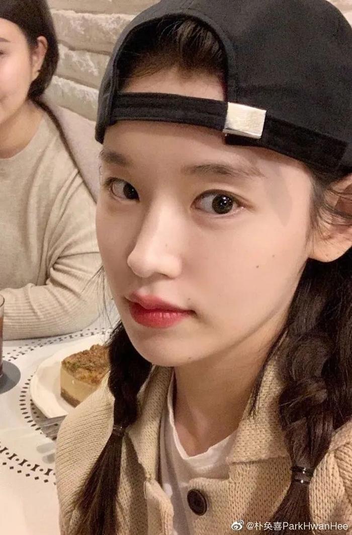 拥有这张18岁清纯女大学生脸的本尊,居然是8岁孩子的妈!