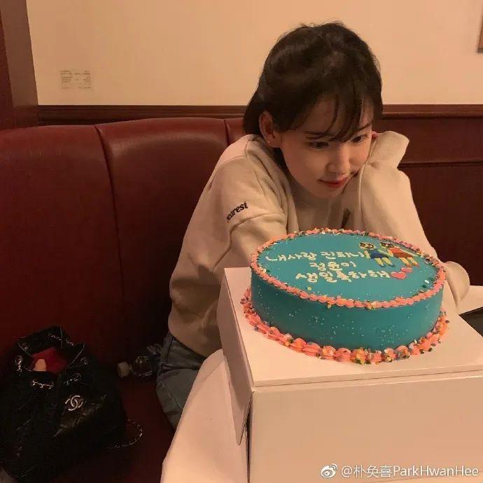 拥有这张18岁清纯女大学生脸的本尊,居然是8岁孩子的妈!