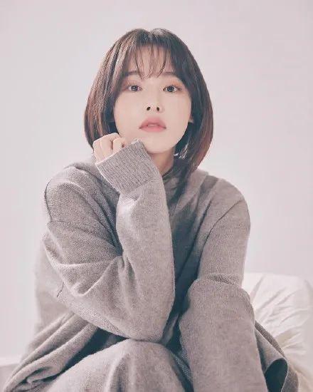 拥有这张18岁清纯女大学生脸的本尊,居然是8岁孩子的妈!