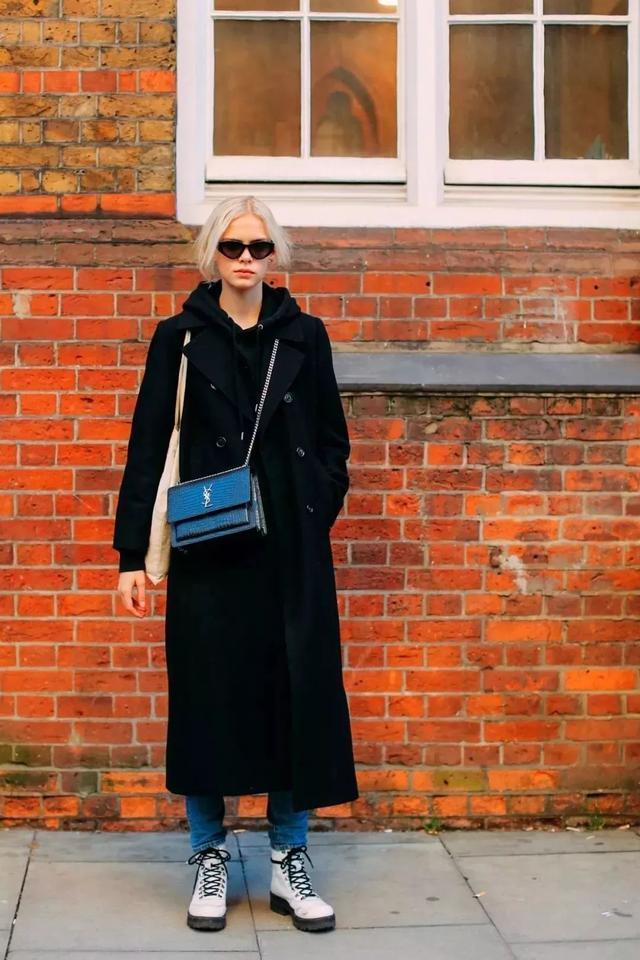 24套黑色大衣搭配指南,适合18岁-35岁女生,时髦高级有气场