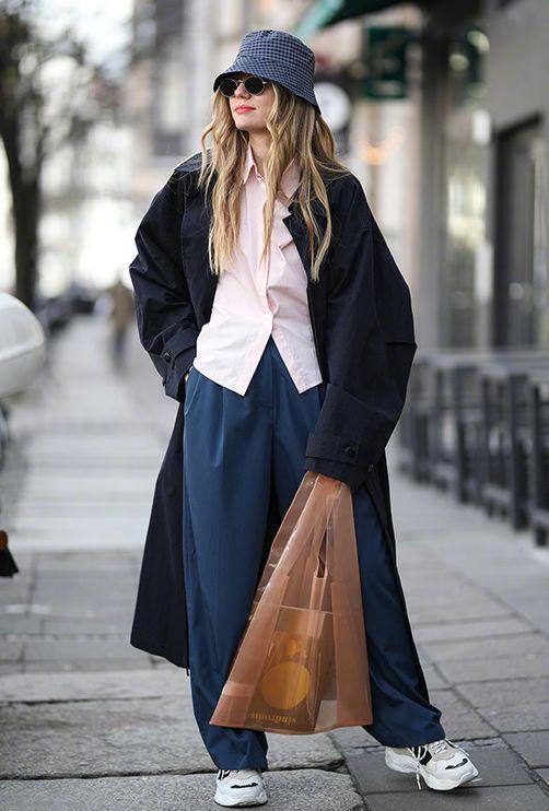 24套黑色大衣搭配指南,适合18岁-35岁女生,时髦高级有气场