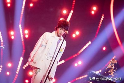 ​湖南华人春晚阵容：华晨宇周笔畅为主打，陈立农深度合作三档节目