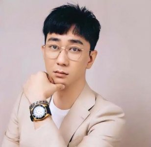 ​演员王自健：自曝曾被妻子家暴，遭受500多次耳光，财产神秘失踪