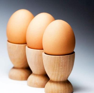 鸡蛋壳的颜色是由什么决定的 富硒姐姐鸡蛋羹告诉你