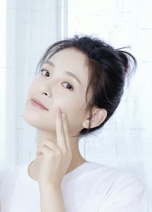 ​女明星吴倩写真合集：娴静美丽、靓丽清纯