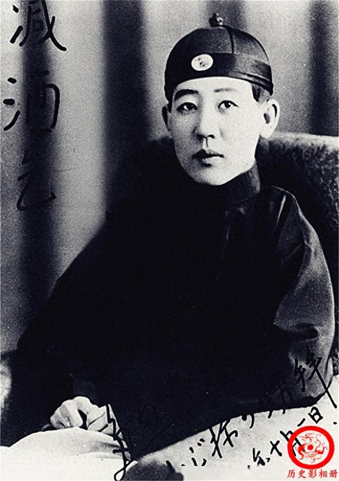 一组川岛芳子罕见老照片：图四养父把她玷污，图八是其枪决现场