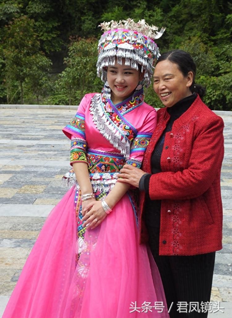 土家族“山歌女神”：覃诚芳玉照
