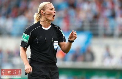 ​她是欧洲五大联赛首位女主裁 曾遭里贝里故意解鞋带