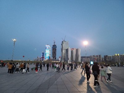 ​大连东港音乐喷泉广场，夜色撩人