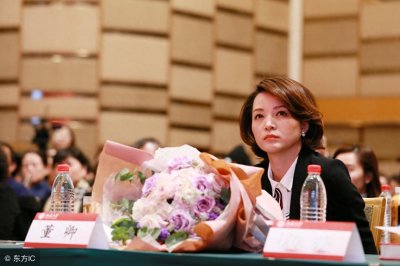 ​董卿《朗读者》经典语录，富含人生哲理，你看过一遍还想看第二遍