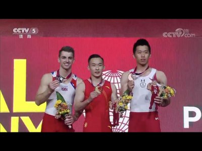 ​体操世锦赛个人单项鞍马决赛，中国选手肖若腾表现优异，摘取金牌