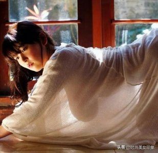 ​日本写真女星纯天然身材火爆异常，视觉效果超震撼！