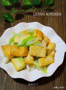 ​家常版葱爆豆腐