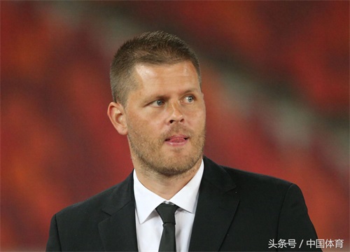 佛山国际女足锦标赛 中国队4比0大胜越南队 门将赵丽娜大长腿抢眼