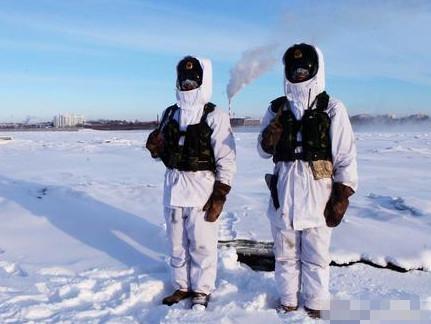 直击冰天雪地里站岗的军人，最后一张戳中泪点！