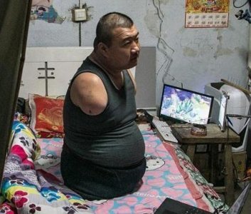 ​用嘴打LOL？筷子哥上节目讲述励志游戏生涯！