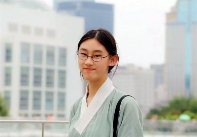​才女武亦姝，高考613分，被嘲笑复旦都考不上，最后她竟去了清华