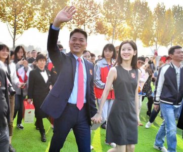 ​13000万！世界首富成“离婚”典范？堪比娱乐圈？刘强东猝不及防