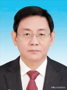 ​胡亚波任荆门市委书记（图丨简历）