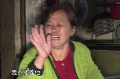 ​广东男子瘫痪12年，妻子找邻居当“男保姆”，丈夫：我尊严没了！