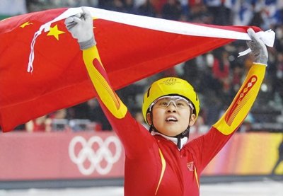 ​速滑魔王王濛：获得77枚金牌，却三次被国家队开除，如今怎样了？