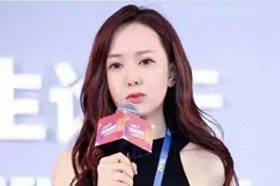 ​为安倍晋三身亡哭泣的曾颖：患抑郁症5年，32岁的我决定离开