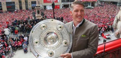 ​巴斯蒂安-施魏因施泰格：日耳曼战车铁血队副 慕尼黑永远的英雄