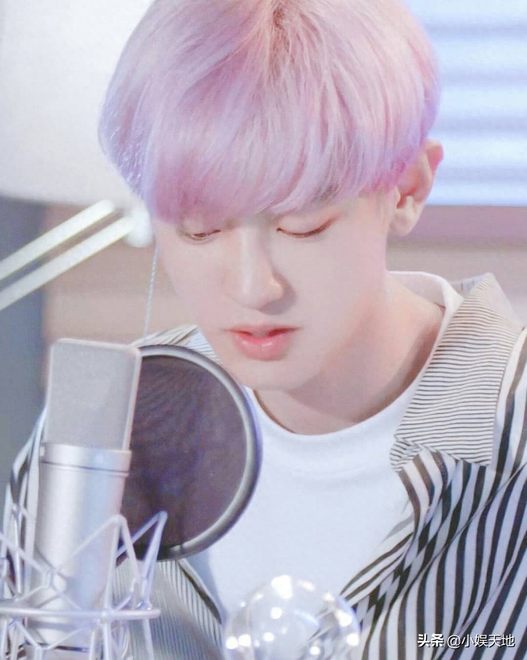 EXO成员灿烈图集，一大波壁纸来袭，真的很吃灿烈的颜