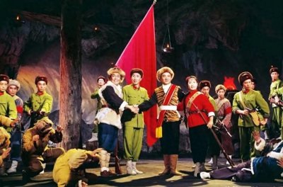 ​八个样板戏:辉煌背后的传奇故事！