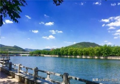 ​山东一县，是沂河发源地，牛郎织女传说之乡，有江北第一溶洞群