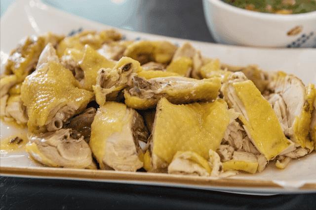 做白切鸡是冷水下锅还是热水下锅-（白切鸡是冷水下锅还是热水下锅）