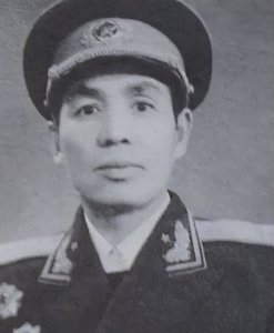 ​“大胆将军”丁盛，曾一天击败印军，为何会被开除党籍？