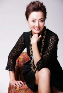 ​知名女演员原华：与央视名嘴沙桐离婚后，嫁圈外人生一子幸福美满