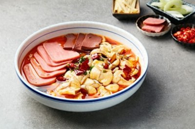 ​舌尖上的麻辣诱惑——水煮千张的独特风味