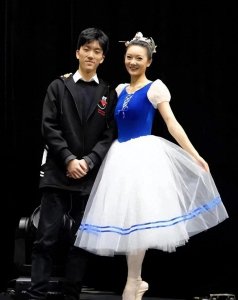 ​陈婷现身路人镜头，终于明白张艺谋眼中的她有多美