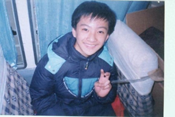 他13岁演《快乐星球》丁凯乐，出了书留了学，如今长成这样了
