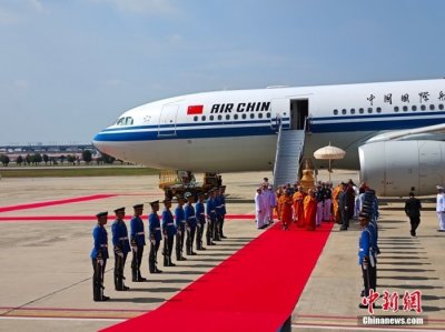 ​北京灵光寺佛牙舍利抵泰供奉