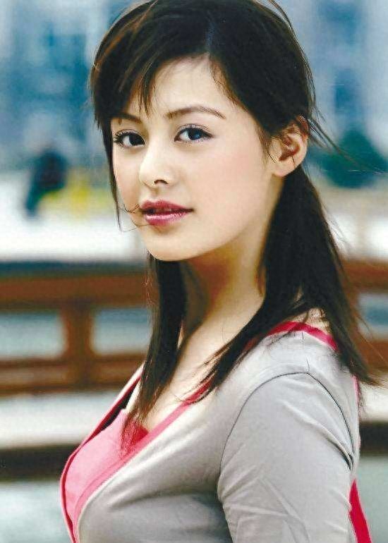 王力可:出道多年,演技身材颜值不输一线女星,却不温不火