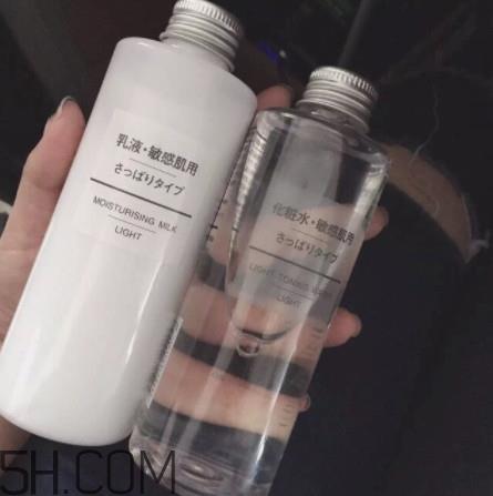 水乳早上用还是晚上用 水乳早上用和晚上用的作用 水乳早上用还是晚上用 水乳早上用和晚上用的作用