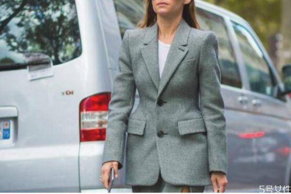 西装洗皱了怎么办 西装的收纳方法